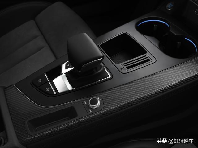 "RS附体"的全新奥迪A4L,更强的操控和品质，连改装的钱都省了