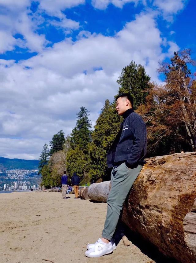 从BYD到起亚的过渡，最终还是“娶”回宝马：座椅欠缺舒适感，但内饰质感棒，操控好啊