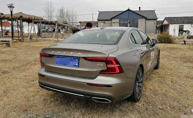 30.5万提了辆沃尔沃S60，开了2个月后，车主说了句实在话！