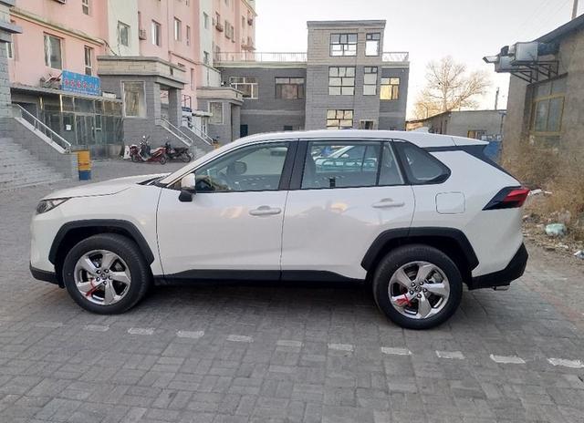 入手RAV4荣放，目前20万级别日系最实在的SUV，听听真实感受