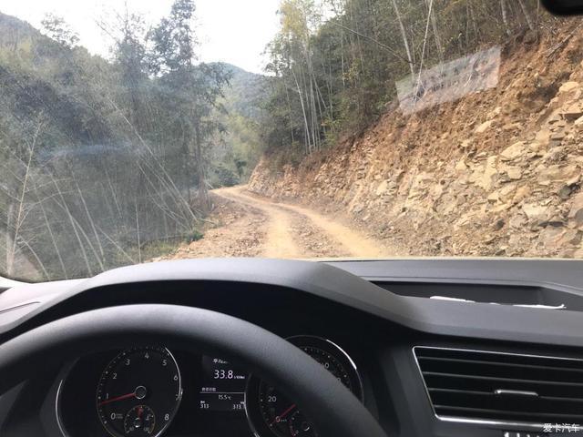 外观大气动力强，途观L 2.0T风尚版提车，轻度越野感受分享