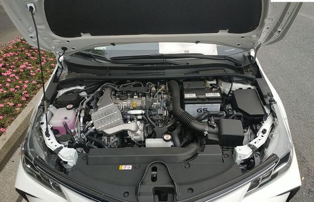 市区油耗6L，卡罗拉3个月用车分享，车主：动力不错，安全到位