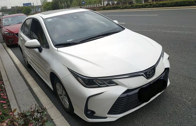 市区油耗6L，卡罗拉3个月用车分享，车主：动力不错，安全到位