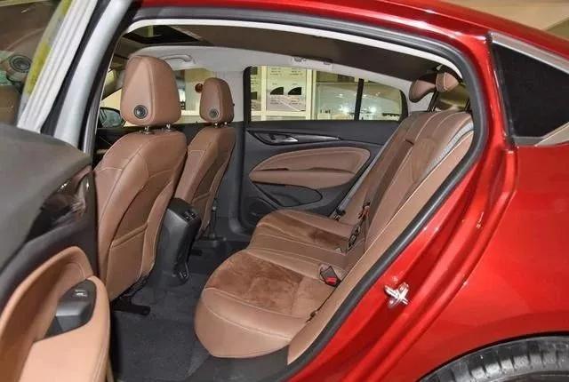 裸车14万喜提别克君威，车主：比帕萨特便宜，1.5T+9AT很满意