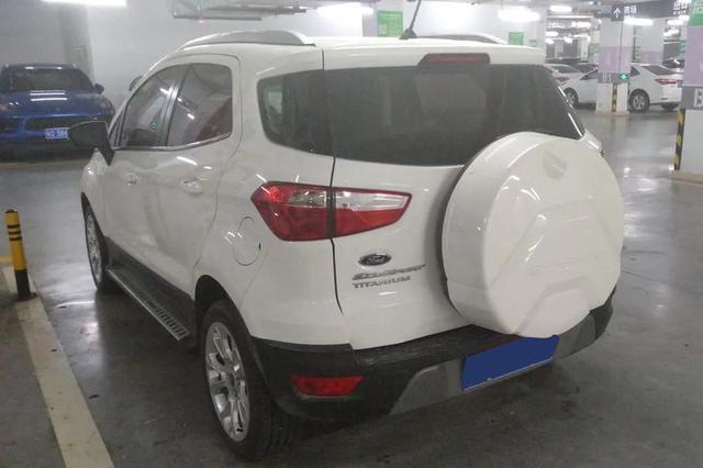 谁说女孩不能开SUV，翼搏两年用车满意