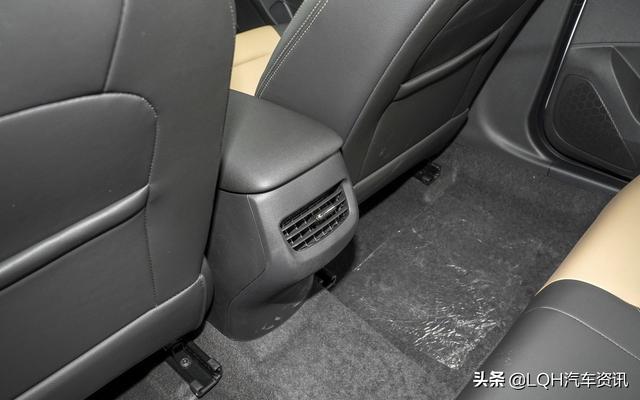 科鲁泽由3缸升4缸机，配8.0液晶屏+倒车影像，关键一公里才3毛多