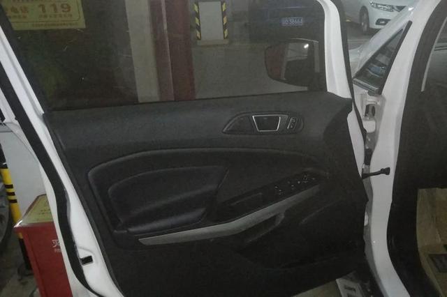 谁说女孩不能开SUV，翼搏两年用车满意