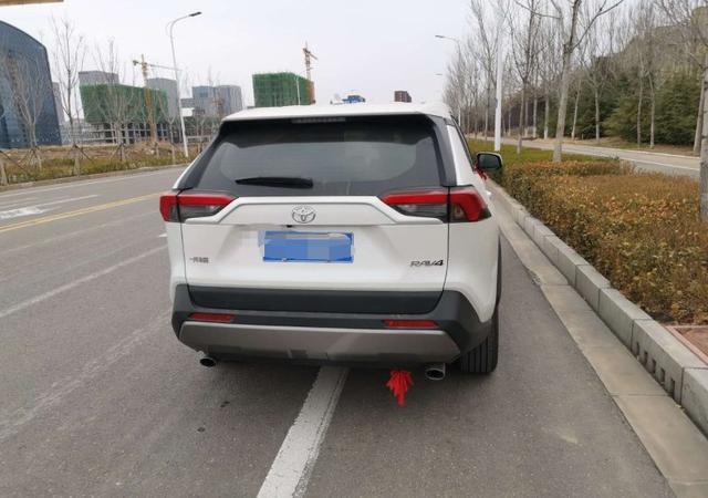 放弃本田CR-V，荣放RAV4 2.0L提车记，这价格没买贵吧？