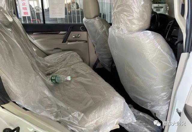 三菱帕杰罗提车作业，车主提车7个月后，坦率地谈了驾驶感受