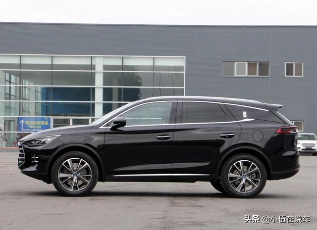 国产版“奥迪Q5L”来袭！颜值赶超汉兰达，入门配四驱，5.3秒破百