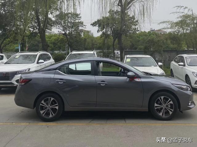 裸车12.6万喜提日产轩逸，外观运动感十足，1.6L油耗才6个