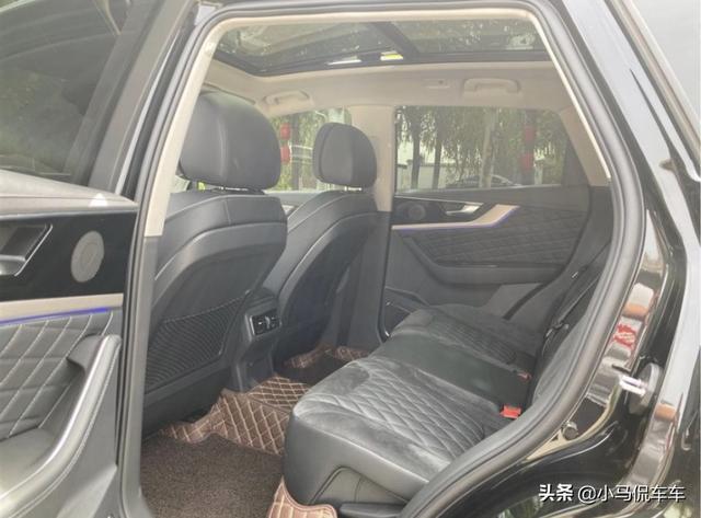 红旗HS5提车记，气场不输合资品牌，但优缺点分明，这价格如何