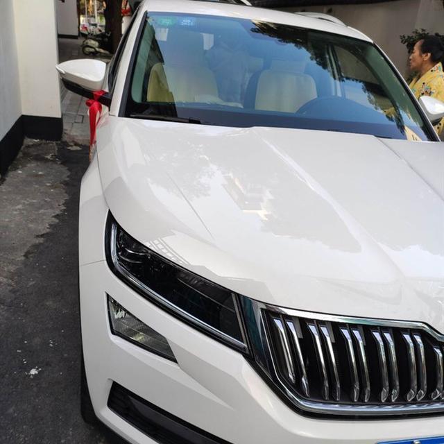 为了二胎买台车，有7座+2.0T动力，朋友也说看配置得值30万