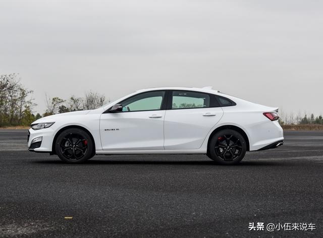 本田雅阁也慌了！搭载名牌2.0T+CVT，气场不输科迈罗，迷倒一片
