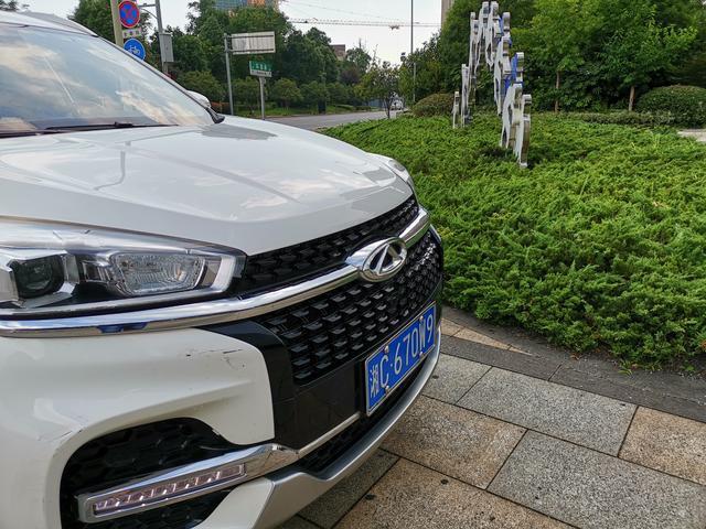 实用的空间表现，独特的外观造形，瑞虎8让我很有满足感。