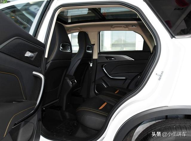 奔腾T77 pro，比皓影帅气，1.5T+169马力，10.5万起售