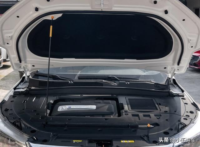 奔腾T77 pro，比皓影帅气，1.5T+169马力，10.5万起售