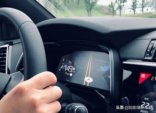 30万提了沃尔沃XC40，对比曾开过的DS7，车主：两车平分秋色