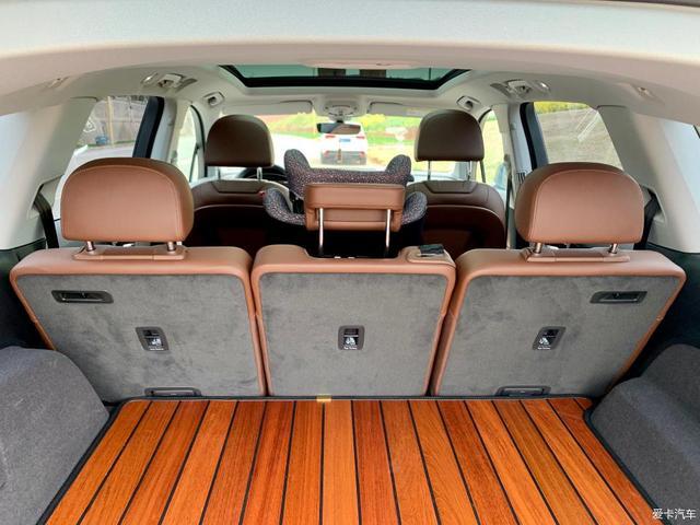 能挂绿牌的豪华SUV，混动奥迪Q7 e-tron提车，油耗不到3L？