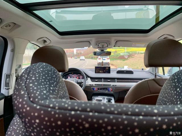 能挂绿牌的豪华SUV，混动奥迪Q7 e-tron提车，油耗不到3L？