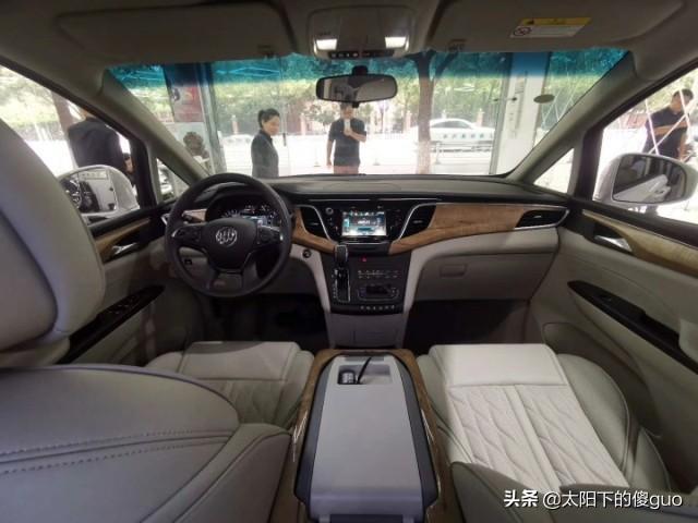 全新一代别克雅典娜，外观内饰可以和丰田埃尔法一教高下