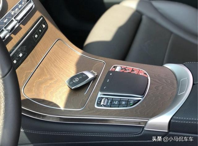 43.7万入手奔驰GLC，同级别豪华感无敌，这价格我买的算便宜吗