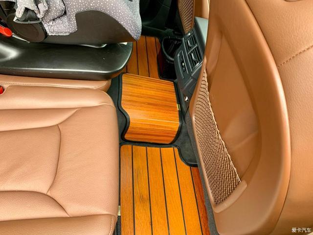 能挂绿牌的豪华SUV，混动奥迪Q7 e-tron提车，油耗不到3L？