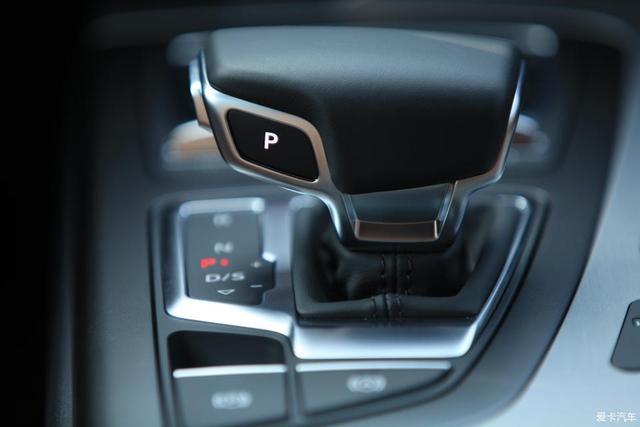 能挂绿牌的豪华SUV，混动奥迪Q7 e-tron提车，油耗不到3L？