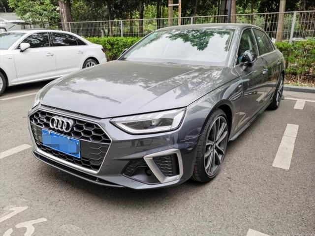 喜提2020款奥迪A4L，改款堪比换代，朋友看后把刚订的宝马3系退了