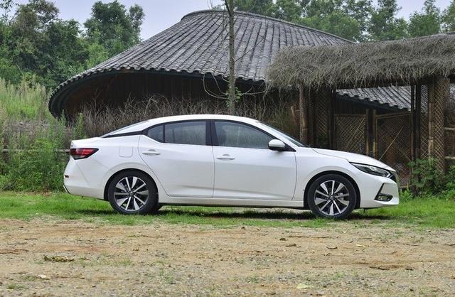 适合女生开的车，2020款第十四代轩逸提车半年，谈谈真实感受！