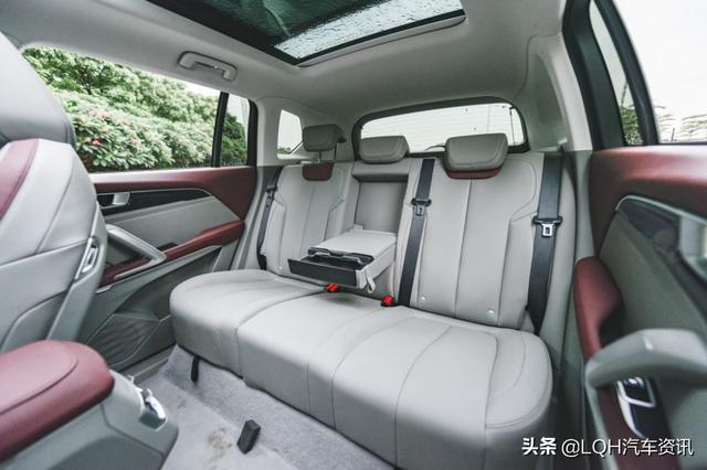 12万提了台RS-5，配黄金引擎，一流领先的智能科技，不愧是豪华车