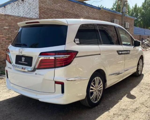 最实惠的本田MPV提车！空间不输奥德赛，矩阵大灯比雅阁还犀利！