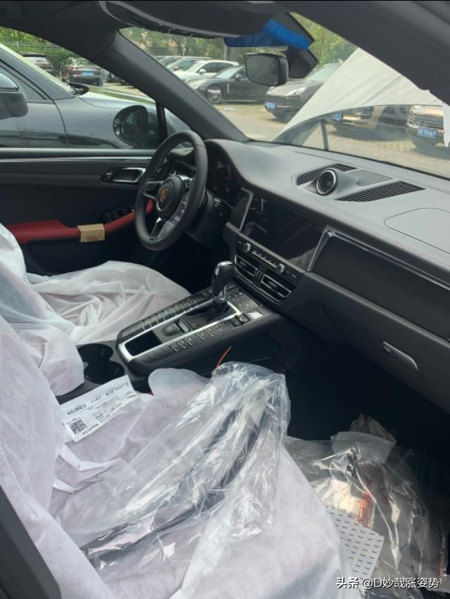 保时捷火山灰Macan提车