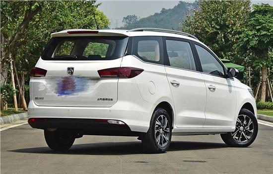 六万多入手6座家用车 看上它的大空间