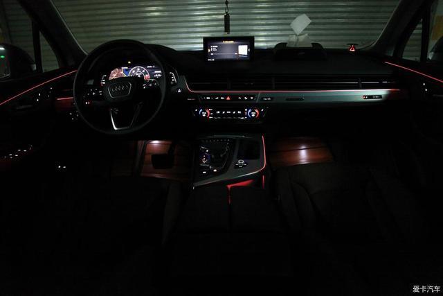 能挂绿牌的豪华SUV，混动奥迪Q7 e-tron提车，油耗不到3L？