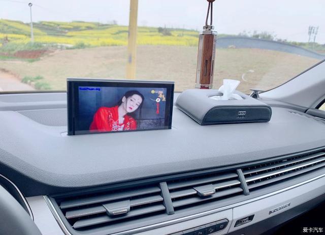 能挂绿牌的豪华SUV，混动奥迪Q7 e-tron提车，油耗不到3L？
