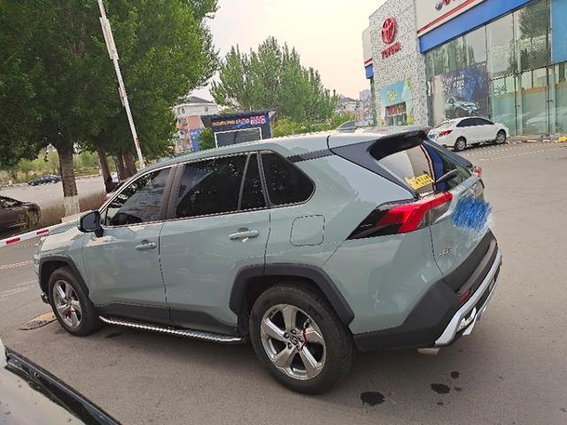 精挑细选还是丰田荣放好