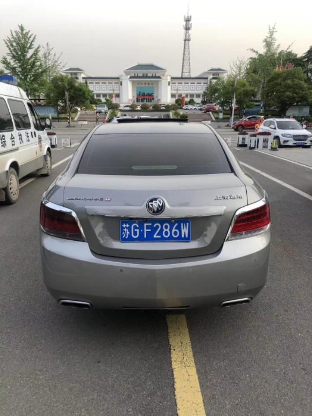 为了当年的理想，6万购11年君越，马上改特斯拉大屏