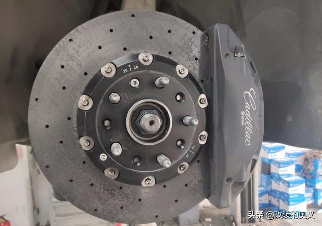 改装分享—凯迪拉克CT6 40T 领先 轮毂及刹车 内饰升级