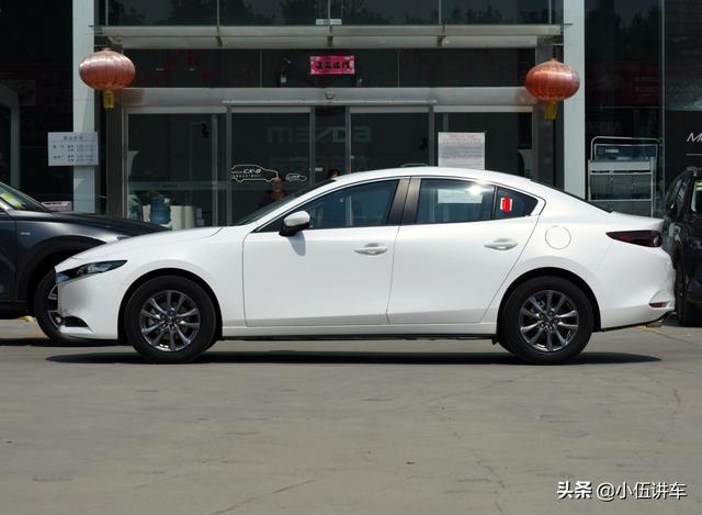 马自达再次发飙！比奔驰A级帅气，配进口1.5L+CVT，还看啥思域！