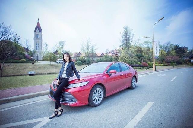 踏实稳重 一言不合就实拍凯美瑞
