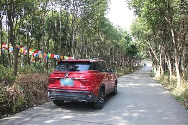 花9万买辆6座SUV 车长4.7米还带CVT和大天窗 老婆夸我选对车了
