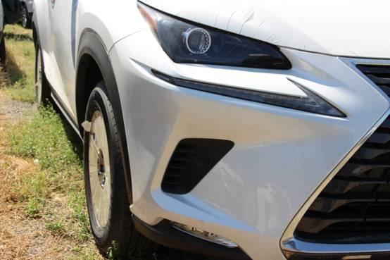 标配版的LEXUS NX 300h，配置看起来并不简单