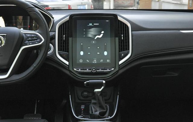 花9万买辆6座SUV 车长4.7米还带CVT和大天窗 老婆夸我选对车了
