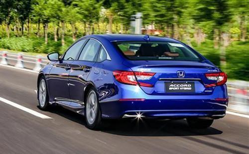 这3款车厉害了！一箱油能跑1000公里？关键还是日系车