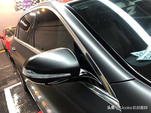 黑色的奔驰E300有了亚光膜的加持 一出场就惊艳四座