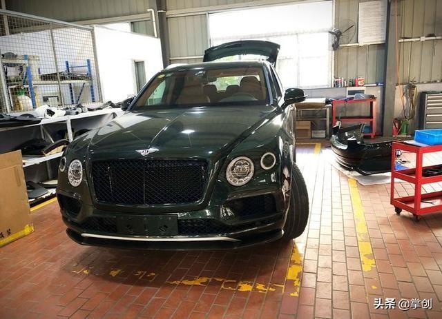 店内改装进化宾利添越4.0v8限量版外观作业