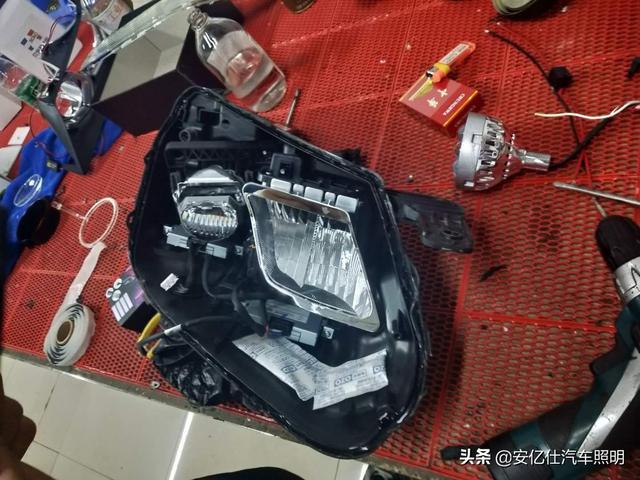 注意了！改灯这几点要牢记！缤越battle版改阿帕V5 LED双光透镜