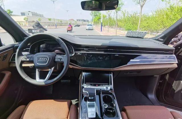 落地77万提了辆奥迪Q7，用车5个月后，车主直白地谈了用车体验