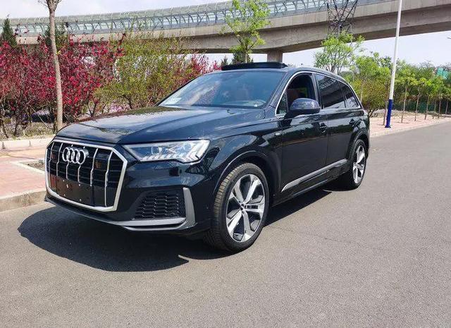 落地77万提了辆奥迪Q7，用车5个月后，车主直白地谈了用车体验